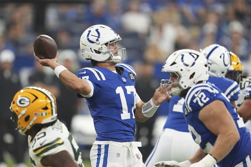 Indianapolis Colts quarterback Daniel Jones (17) throws during the first half of a preseason NFL football game against the Green Bay Packers, Saturday, Aug. 16, 2025, in Indianapolis. (AP Photo/Michael Conroy)