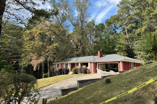 A house in Atlanta where escaped Louisiana inmate Derrick Groves was taken into custody is seen Wednesday, Oct. 8, 2025. (AP Photo/Charlotte Kramon)